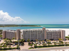 Carlos Pointe Beach Club 623 by Coastal Vacation Properties, Fort Myers Beach